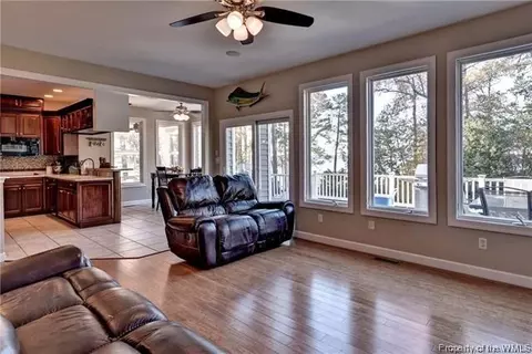 6961 Bray Rd, Hayes, VA 23072 photo 19