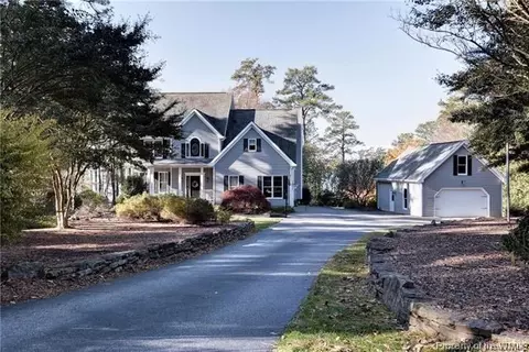6961 Bray Rd, Hayes, VA 23072 photo 3