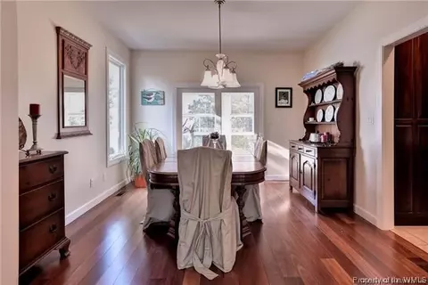 6961 Bray Rd, Hayes, VA 23072 photo 10