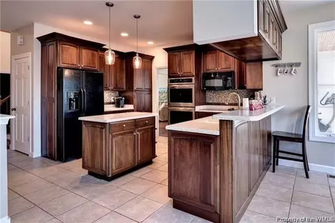 6961 Bray Rd, Hayes, VA 23072 photo 15