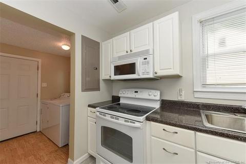 426 Hampton Roads Ave, Hampton, VA 23661 photo 4