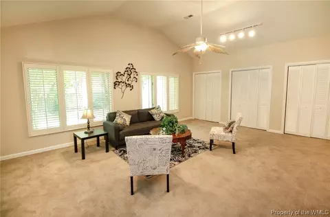 78 Tide Mill Ln, Hampton, VA 23666 photo 4