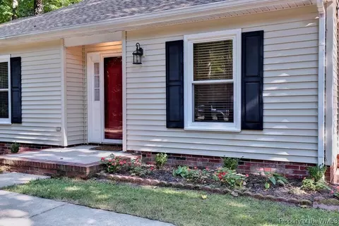 5352 Merganser Cir, Gloucester, VA 23061 photo 4