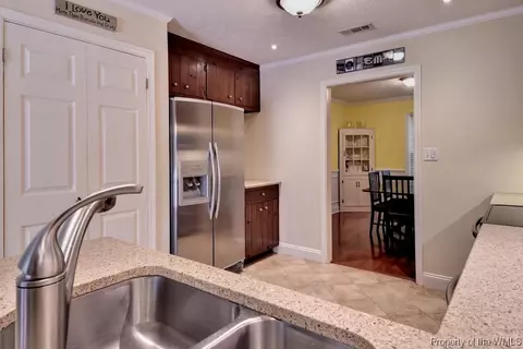 5352 Merganser Cir, Gloucester, VA 23061 photo 9