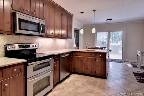 5352 Merganser Cir, Gloucester, VA 23061 photo 14