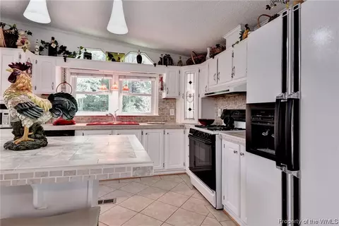 978 Reed Dr, Urbanna, VA 23175 photo 14