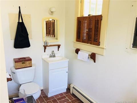 59 Linden Ave, Hampton, VA 23669 photo 4