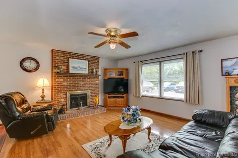 6394 T C Walker Rd, Gloucester, VA 23061 photo 8