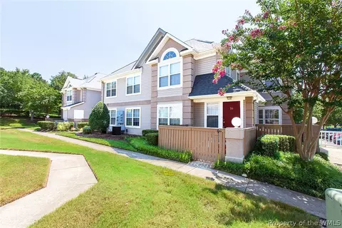 704 Queens Path, Williamsburg, VA 23185 photo 6