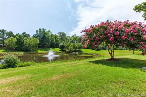 704 Queens Path, Williamsburg, VA 23185 photo 3