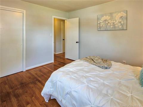 12 Prince George Dr, Hampton, VA 23669 photo 7