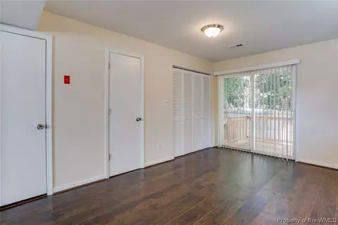 13 Kempton St, Hampton, VA 23669 photo 8