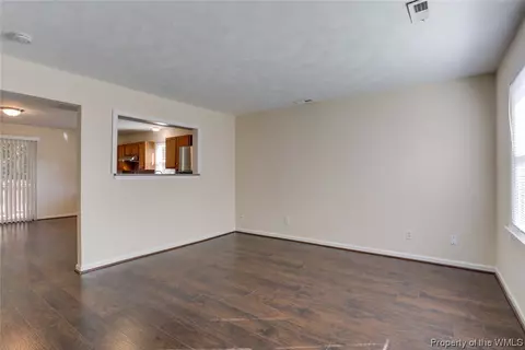 13 Kempton St, Hampton, VA 23669 photo 7