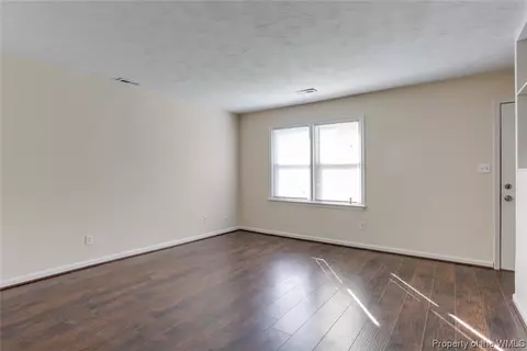 13 Kempton St, Hampton, VA 23669 photo 12