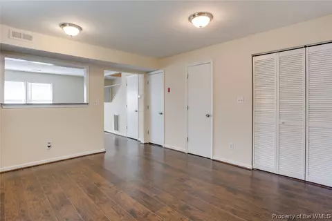 13 Kempton St, Hampton, VA 23669 photo 9