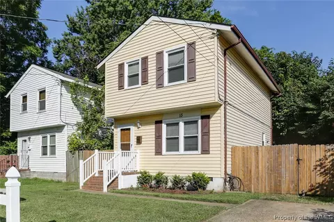 13 Kempton St, Hampton, VA 23669 photo 1