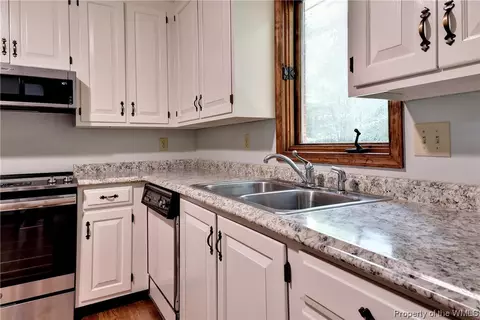 105 Peyton Rd, Williamsburg, VA 23185 photo 15