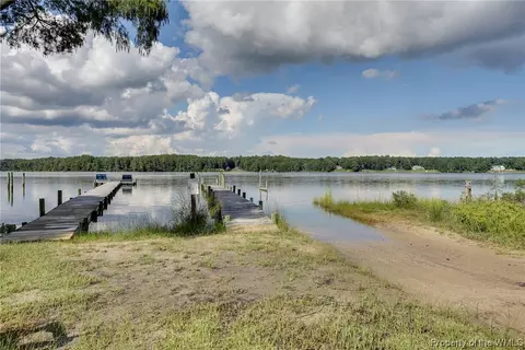 8153 Highview Dr, Gloucester, VA 23061 photo 27
