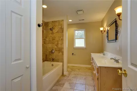 8153 Highview Dr, Gloucester, VA 23061 photo 20