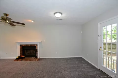 14 Phyllis Ln, Hampton, VA 23666 photo 12