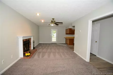 14 Phyllis Ln, Hampton, VA 23666 photo 8