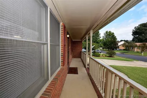 14 Phyllis Ln, Hampton, VA 23666 photo 6