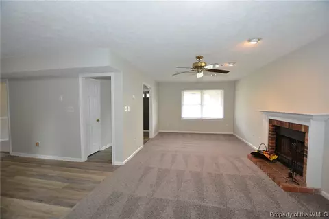 14 Phyllis Ln, Hampton, VA 23666 photo 9