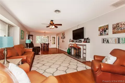 100 E Pinecrest Rd, Wakefield, VA 23888 photo 9