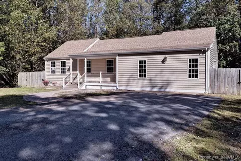 112 Sand Dr, Williamsburg, VA 23188 photo 3