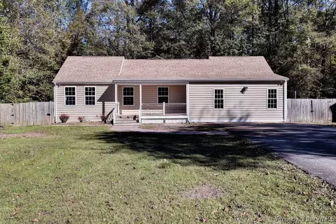 112 Sand Dr, Williamsburg, VA 23188 photo 2