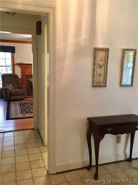 1107 Helmsley Rd, Williamsburg, VA 23185 photo 4