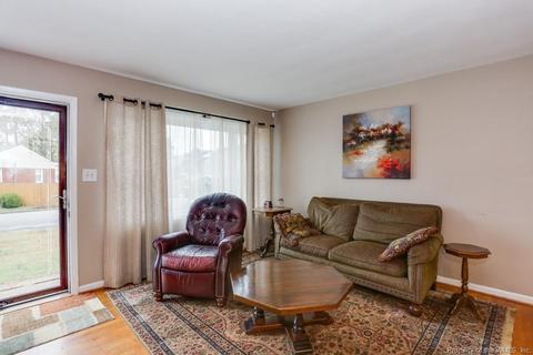 299 Concord Dr, Hampton, VA 23666 photo 5