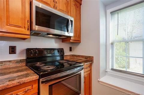 2 Covenant Ct, Hampton, VA 23666 photo 5
