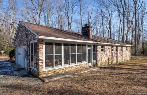 2482 Hickory Fork Rd, Gloucester, VA 23061 photo 6