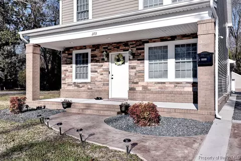 2713 Shell Rd, Hampton, VA 23661 photo 2