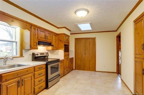 60 Wheatland Dr, Hampton, VA 23666 photo 4