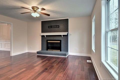 301 Cove Ct, Lanexa, VA 23089 photo 5