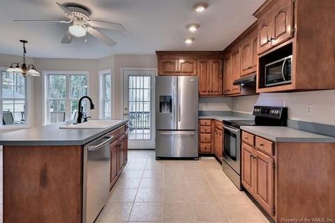 301 Cove Ct, Lanexa, VA 23089 photo 8