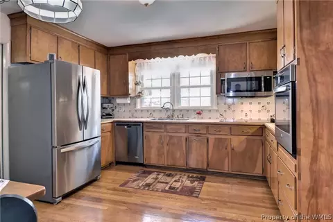 272 E Queens Dr, Williamsburg, VA 23185 photo 9