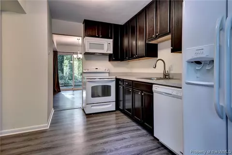 69 Summer E, Williamsburg, VA 23188 photo 11