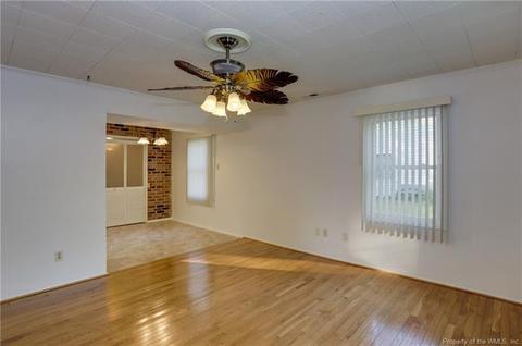 103 Tucker Ln, Hampton, VA 23669 photo 8