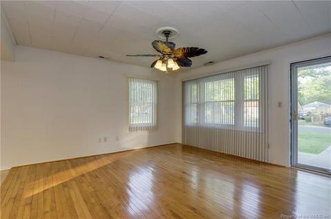 103 Tucker Ln, Hampton, VA 23669 photo 5
