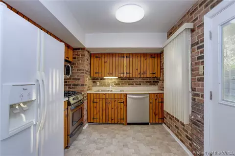 103 Tucker Ln, Hampton, VA 23669 photo 12