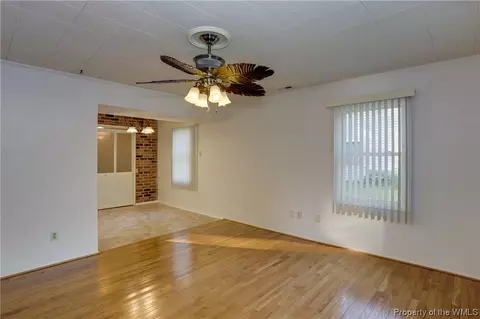 103 Tucker Ln, Hampton, VA 23669 photo 8