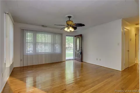 103 Tucker Ln, Hampton, VA 23669 photo 6