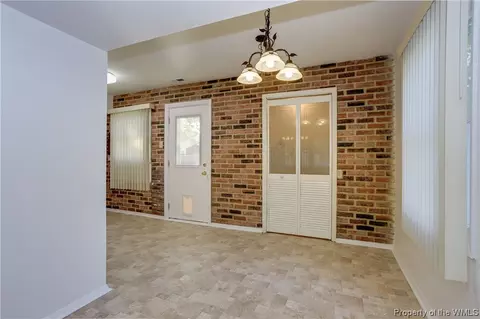 103 Tucker Ln, Hampton, VA 23669 photo 13