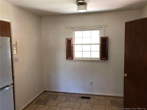 305 Sea Breeze Ct, Hampton, VA 23669 photo 4