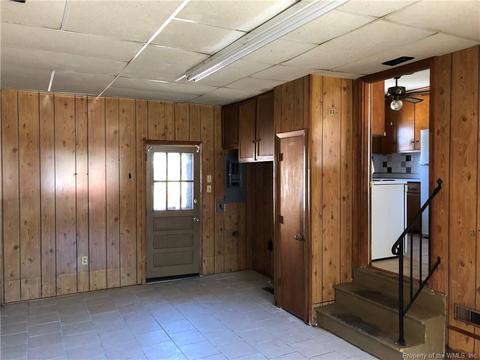 305 Sea Breeze Ct, Hampton, VA 23669 photo 9