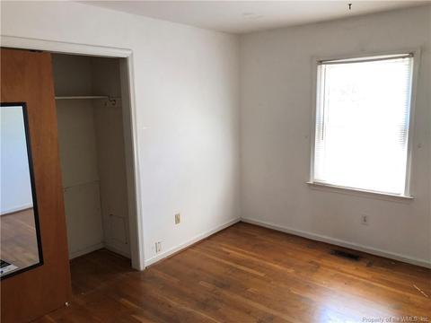305 Sea Breeze Ct, Hampton, VA 23669 photo 14
