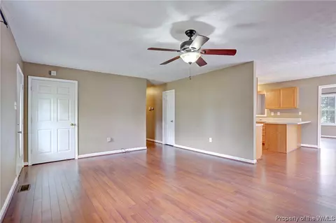 911 Riverside Dr, Lanexa, VA 23089 photo 4